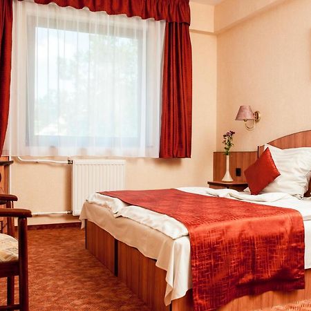 Beatrix Hotel Budapest Exterior foto