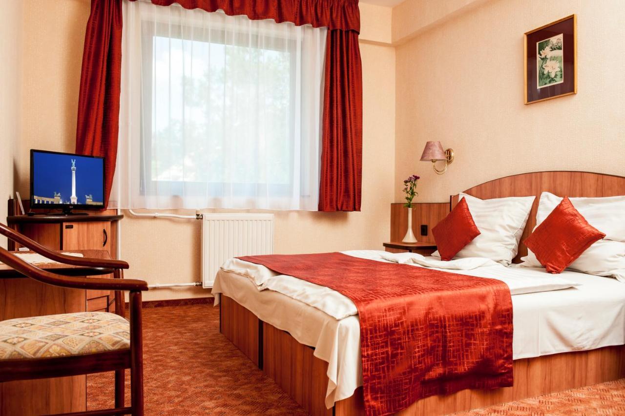 Beatrix Hotel Budapest Exterior foto